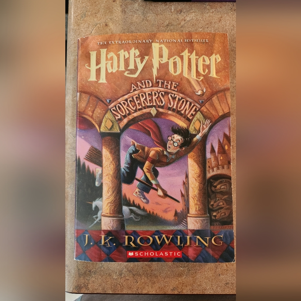 Scholastic Harry Potter and the Sorcerer's Stone - Red and Brown Cover